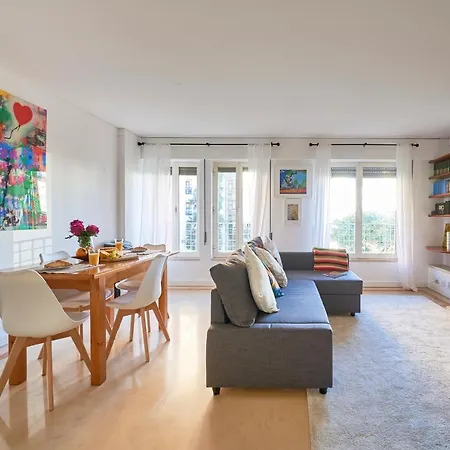 Modern With Swiming Pool & Garage - *