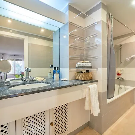 Apartment Modern With Swiming Pool & Garage - Lisbon