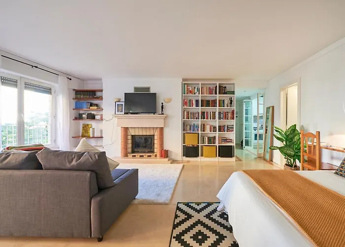 Modern With Swiming Pool & Garage - ליסבון