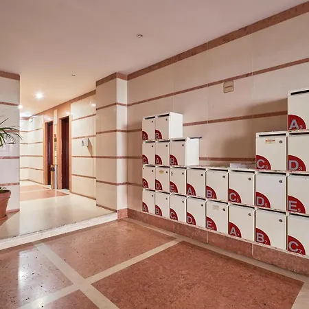 Appartement Modern With Swiming Pool & Garage -