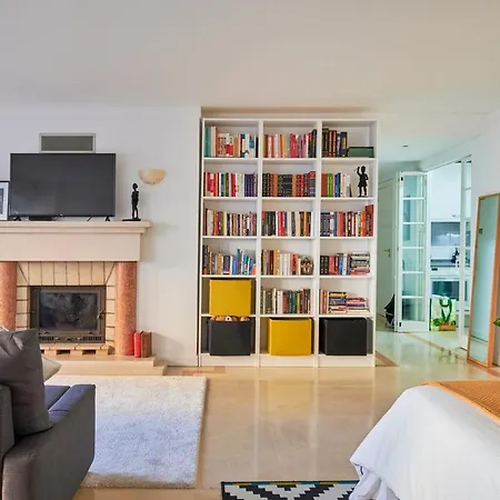 Appartement Modern With Swiming Pool & Garage - *